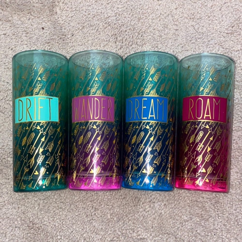 Glassware (set of 4)